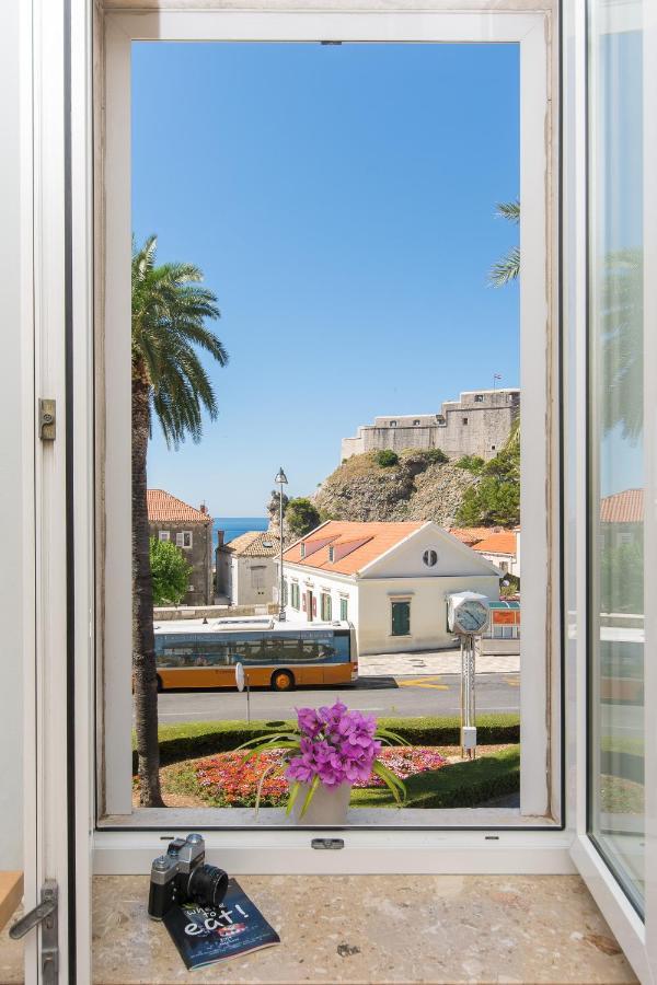 Guest house Tomato Old Town Entrance